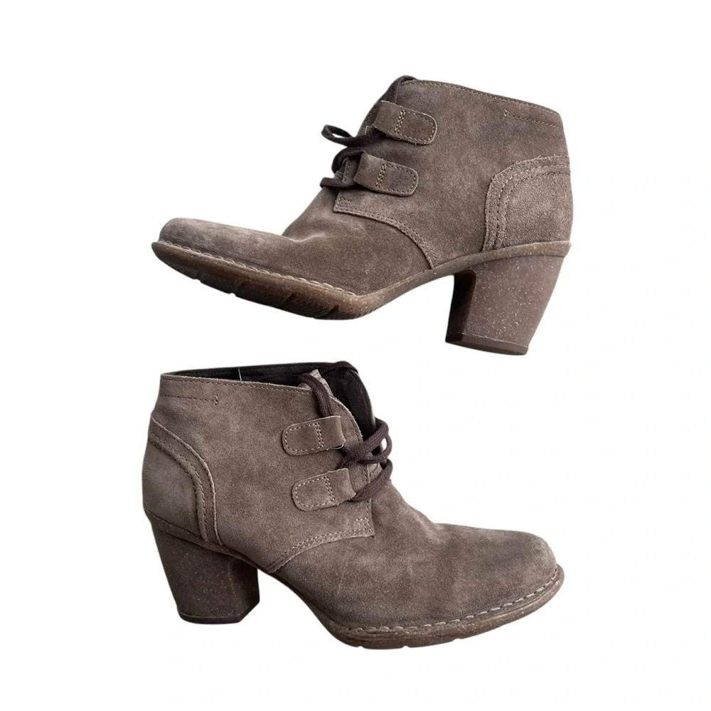 Clarks Artisan Women’s 9 Brown Suede Carleta Lyon Lace-Up Booties Ortho 60892557